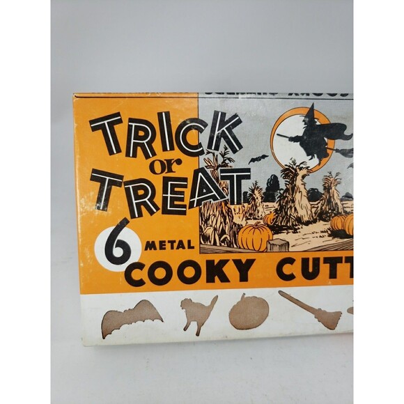 Vintage Halloween Trick or Treat  Cooky Cutters 1960s Cookie Metal Original Box - Picture 2 of 14